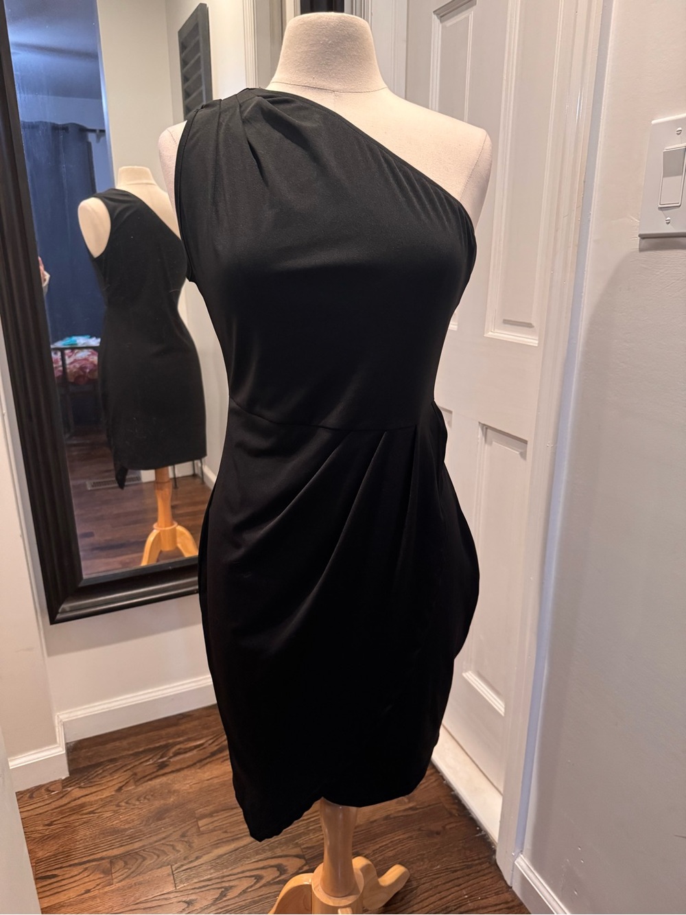 Chic One-Shoulder Black Cocktail Dress